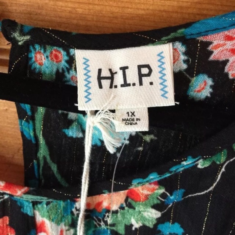 NWT H.I.P Women’s 1X floral blouse wrap tie waist - Picture 3 of 6
